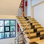 Fabhotel Royal Palace Inn - Lal Mahal