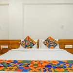 Fabhotel Royal Palace Inn - Lal Mahal