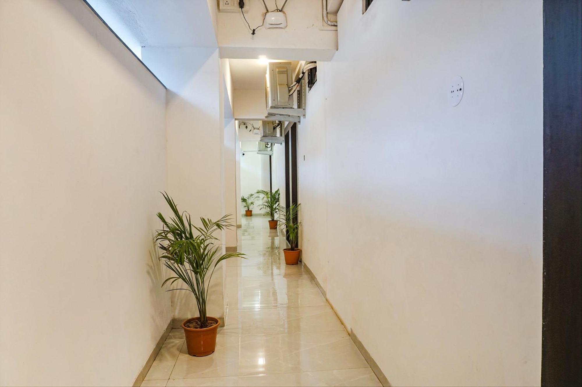 Fabhotel Royal Palace - Lal Mahal Hotel Pune