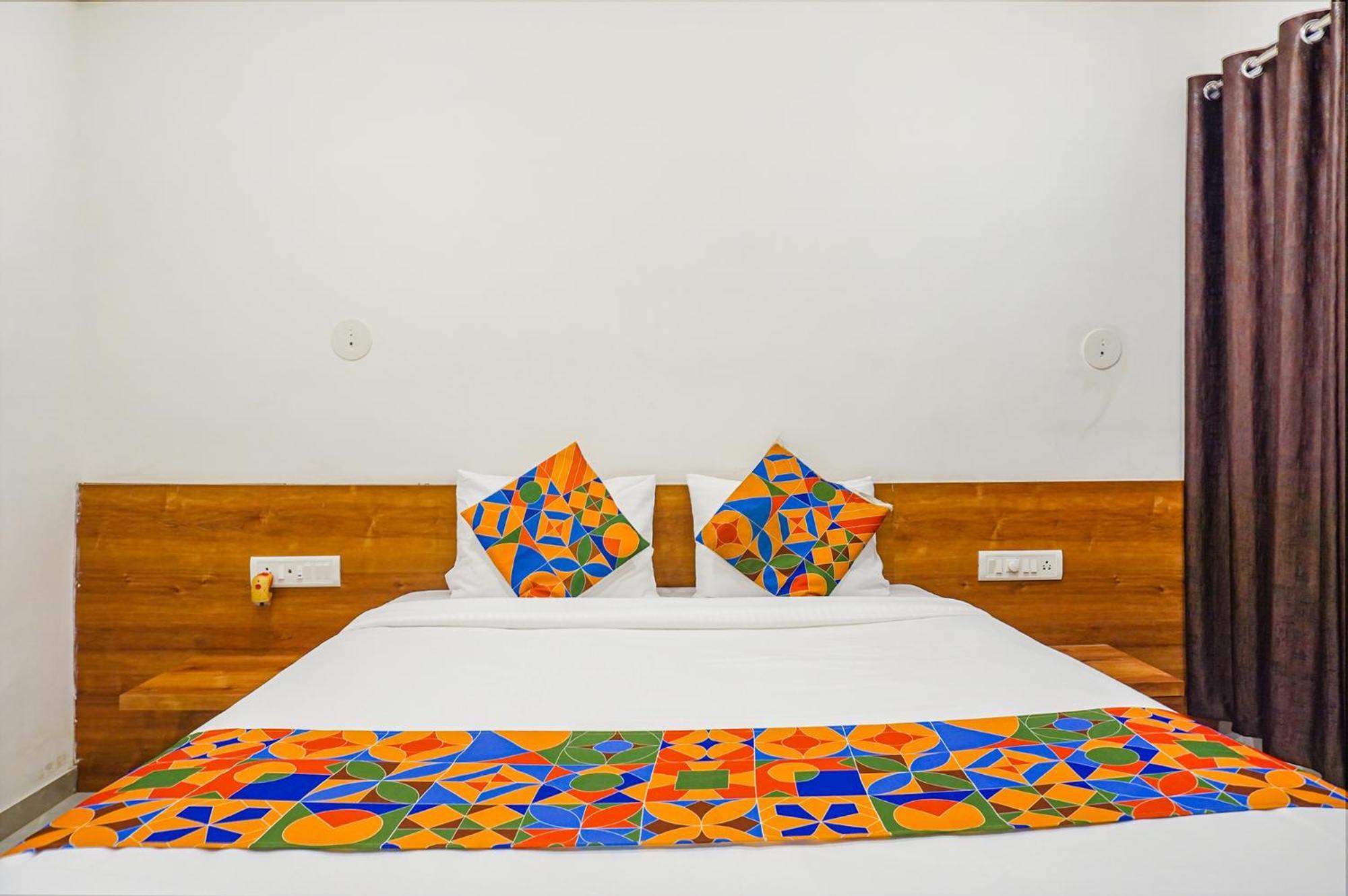 Hotel Fabhotel Royal Palace - Lal Mahal Pune