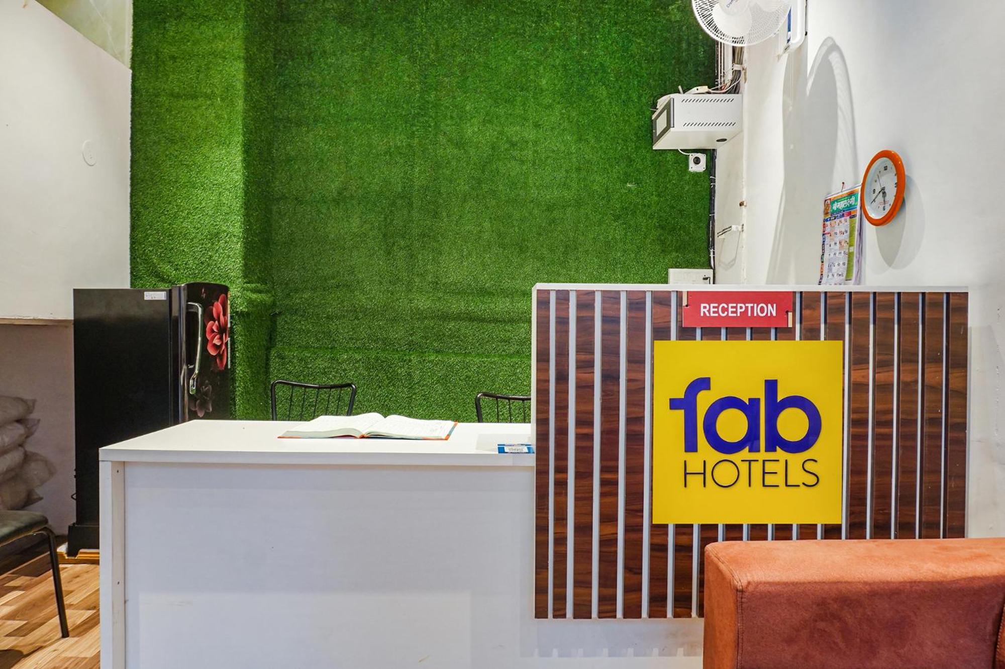 Fabhotel Royal Palace - Lal Mahal